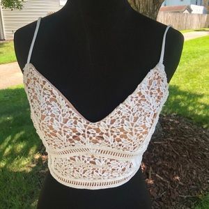 Kendall and Kylie bustier top/ bra top.
Eyelet covered. Size xs
See photos